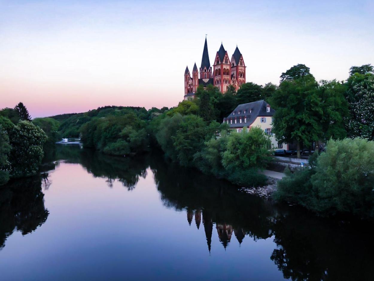 Hotel Zur Eisenbahn Limburg an der Lahn Exterior foto